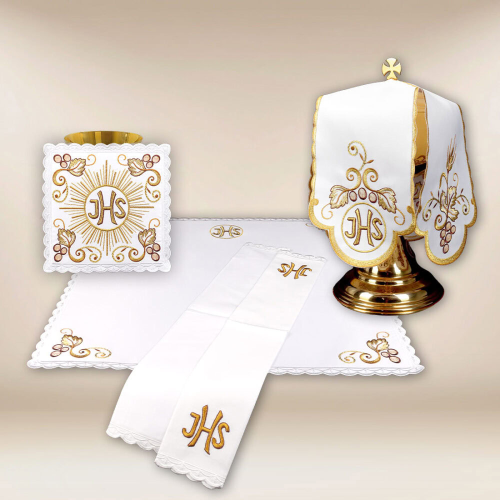 Conjunto de ropa de altar para el cáliz y conopeo para copón