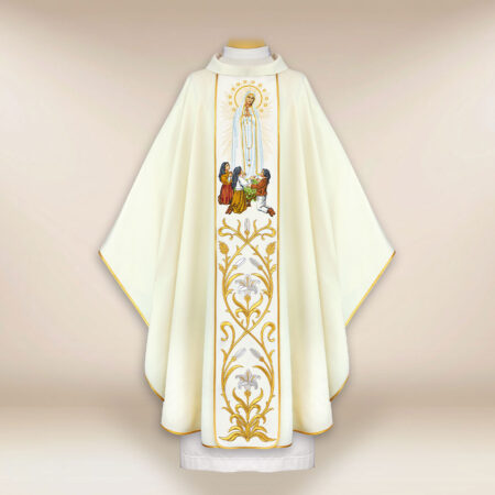 Casulla con imagen bordada Madre de Dios de Fátima