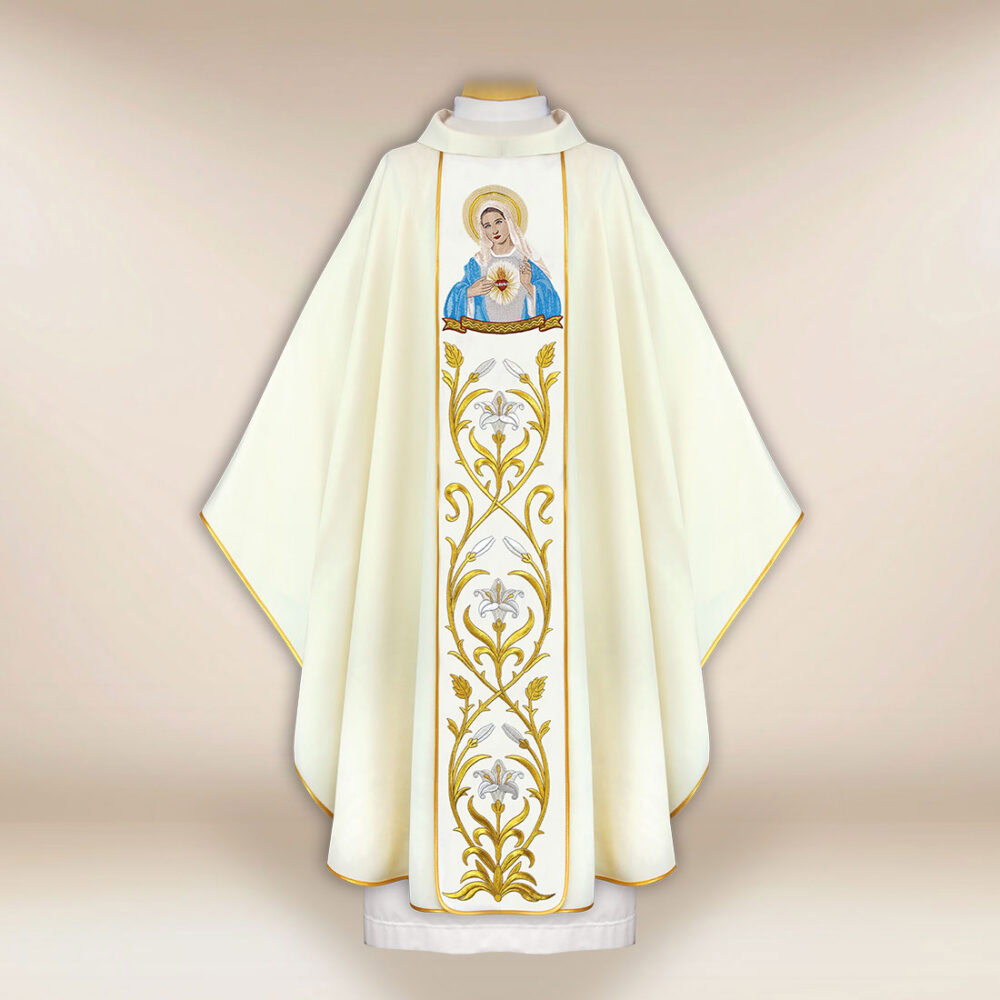 Casulla bordada Corazón de María