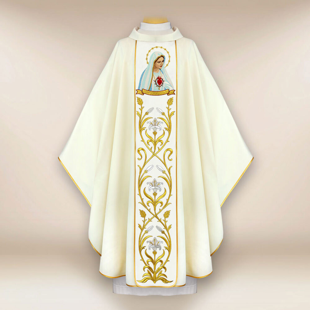 Casulla bordada Madre de Dios de Fátima