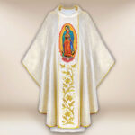 Casulla bordada Madre de Dios de Guadalupe