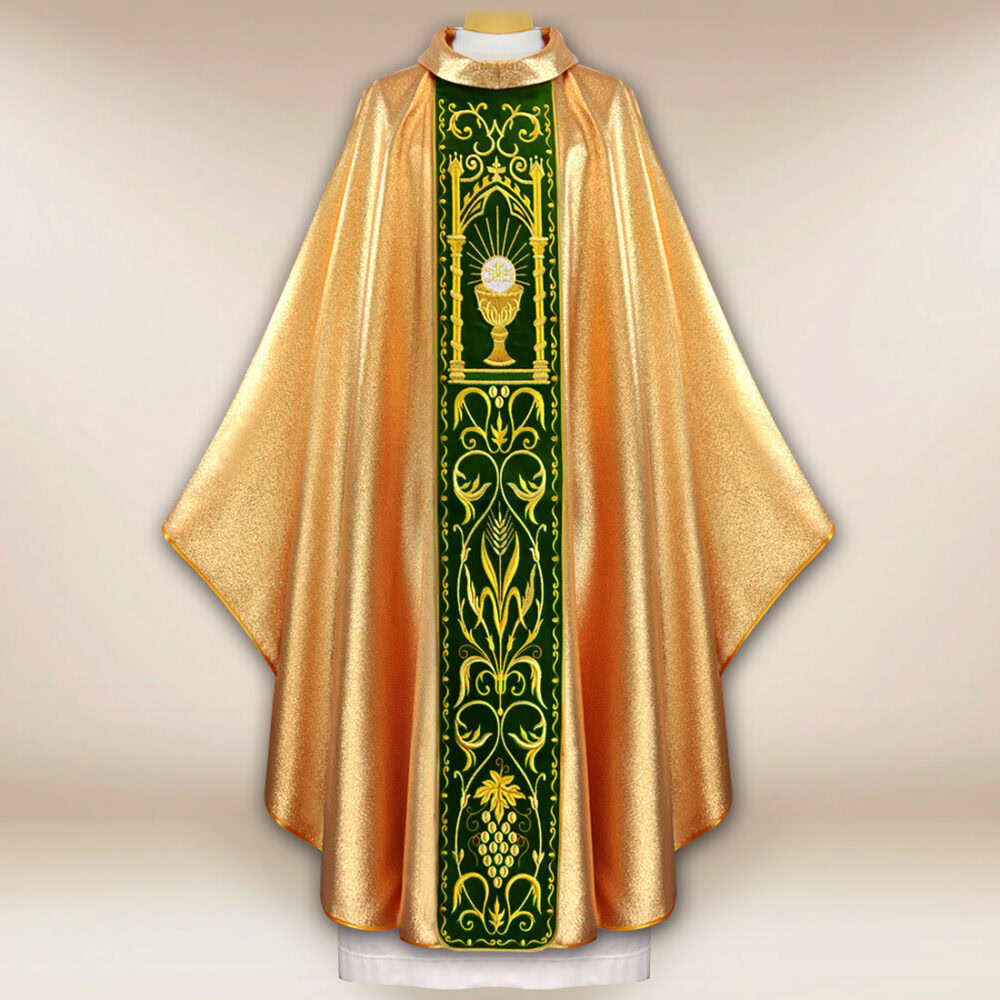 Casulla con pasamanería de terciopelo Cáliz