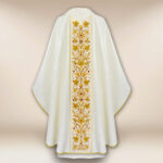 Casulla bordada ecru jacquard