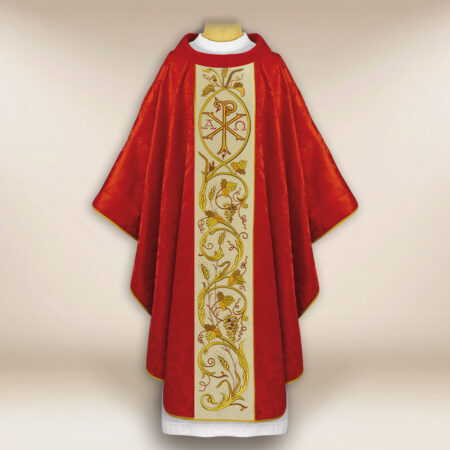 Casulla bordada con PX Christum