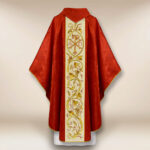Casulla bordada con PX Christum