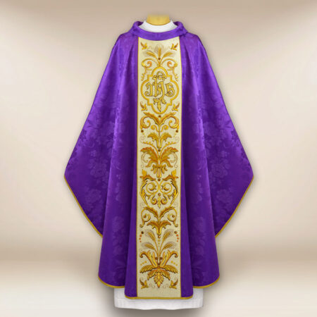 Casulla bordada IHS morada
