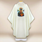 Casulla con imagen de Madre de Dios del Perpetuo Socorro