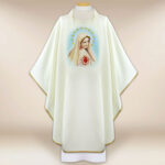 Casulla con imagen de la Madonna de Fátima