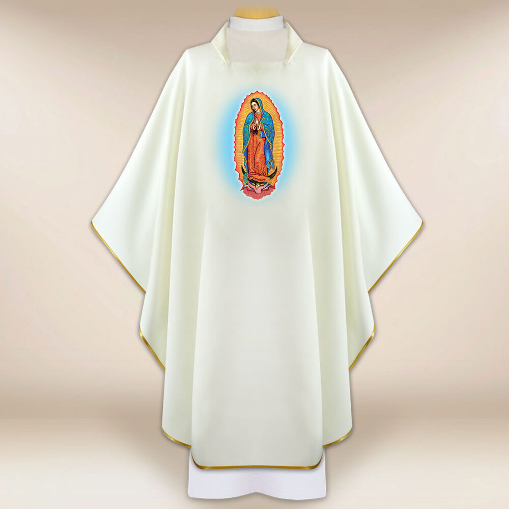 Casulla con imagen de Madre de Dios de Guadalupe