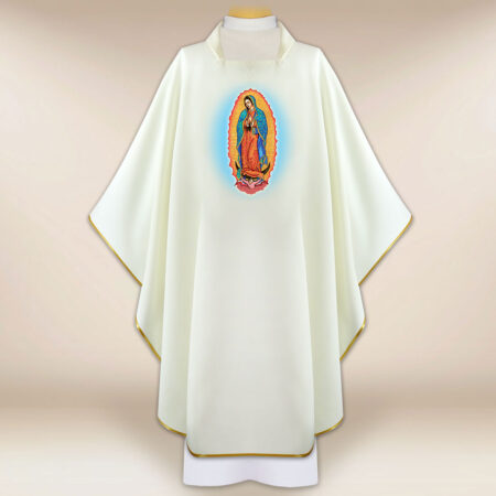 Casulla con imagen de Madre de Dios de Guadalupe