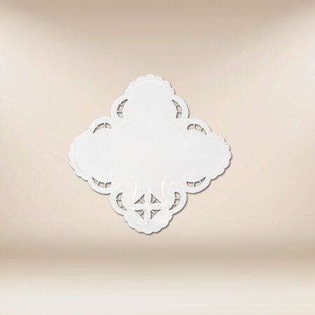 Cubierta de altar bordada blanca 32x32