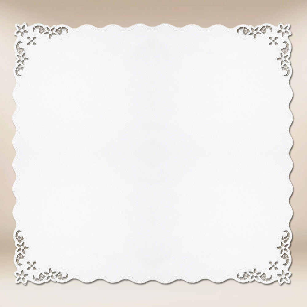 Cubierta bordada blanca 110x110