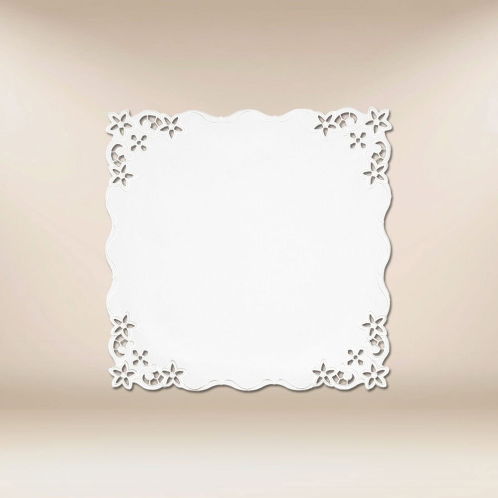 Cubierta bordada blanca 45x45