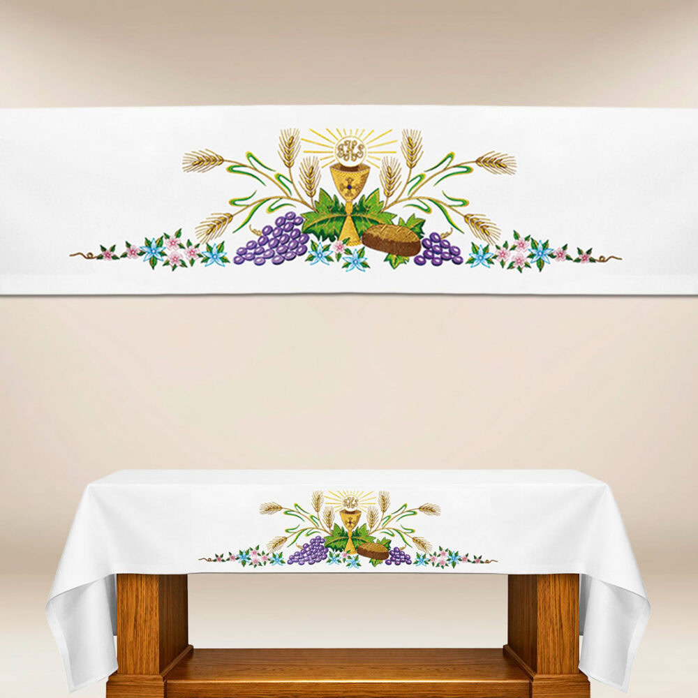 Mantel de altar con bordado eucarístico