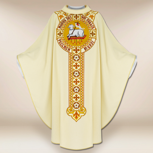 Casulla bordada “Cordero de Dios”