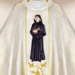 Casulla bordada San Faustino