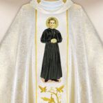 Casulla bordada San Juan Bosco
