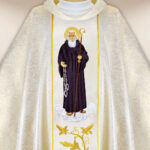 Casulla bordada San Leonardo
