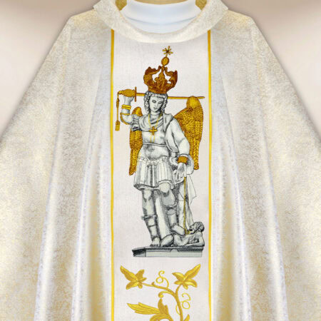 Casulla bordada San Miguel Arcángel de la Montaña Gargano