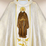 Casulla bordada de San Alberto