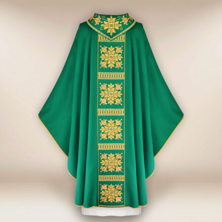 Casulla litúrgica bordada verde