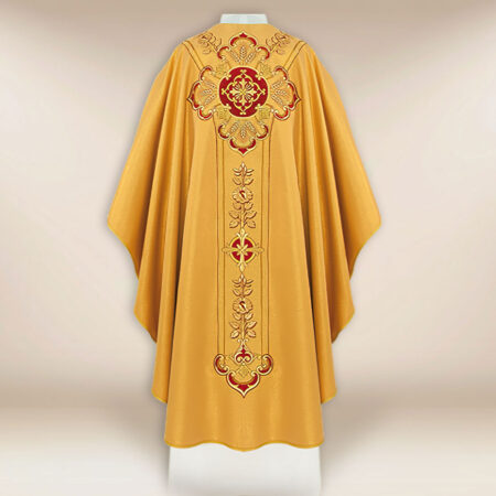 Casulla dorada bordada con IHS