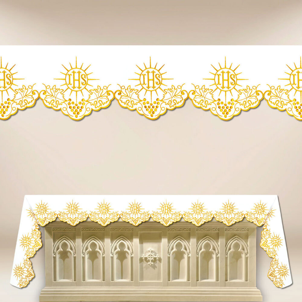 Mantel bordado dorado