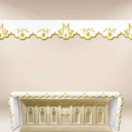 Mantel con delicado bordado dorado mariano