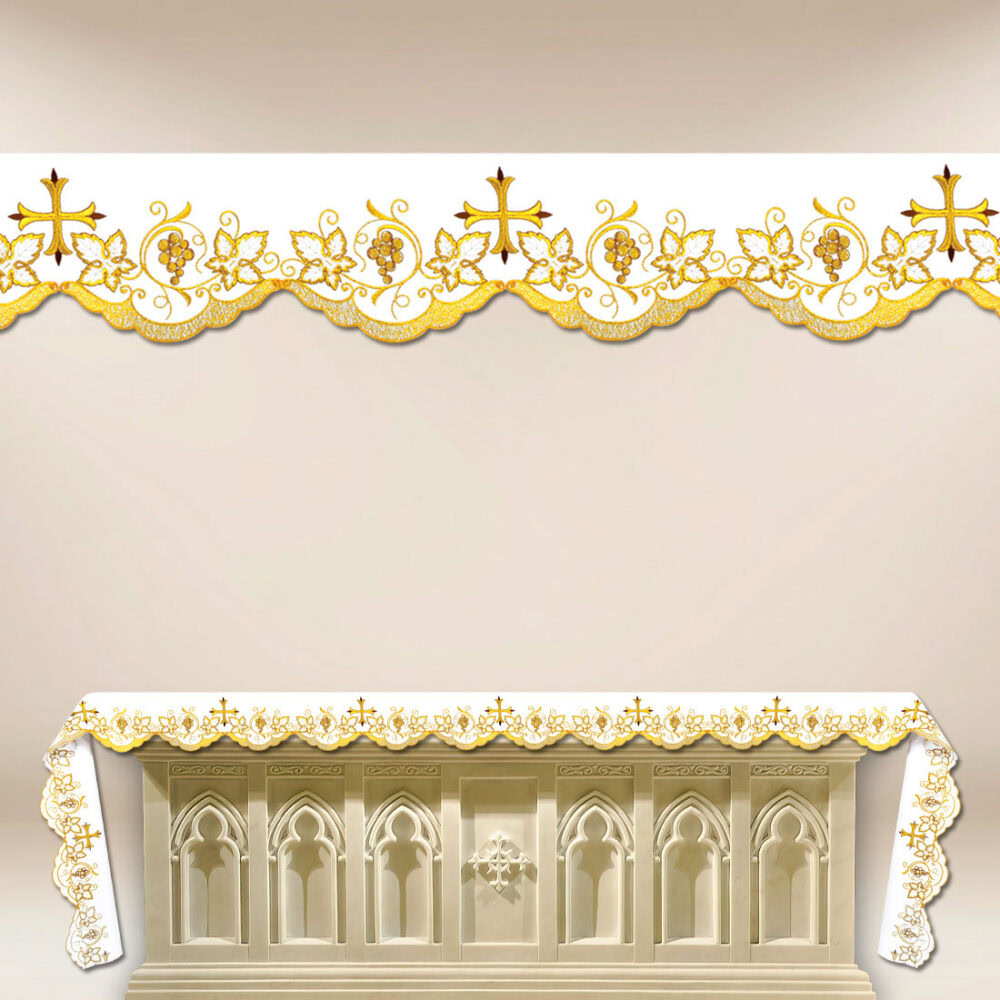 Mantel bordado con hermoso bordado dorado