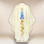 Casulla bordada Madonna Di Lourdes