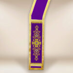 Estola diaconal morada bordada
