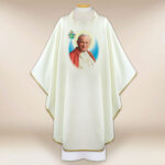Casulla con imagen de San Juan Pablo II