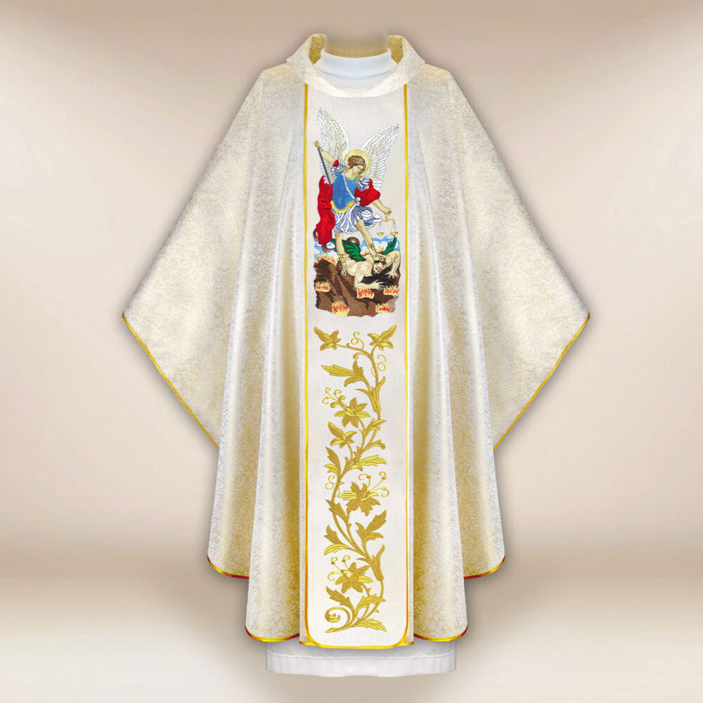 Casulla bordada San Miguel Arcángel