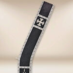 Estola diaconal bordada en negro