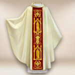 Casulla con franja de terciopelo bordada 4 Evangelistas