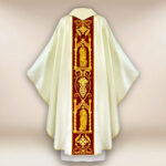 Casulla con franja de terciopelo bordada 4 Evangelistas