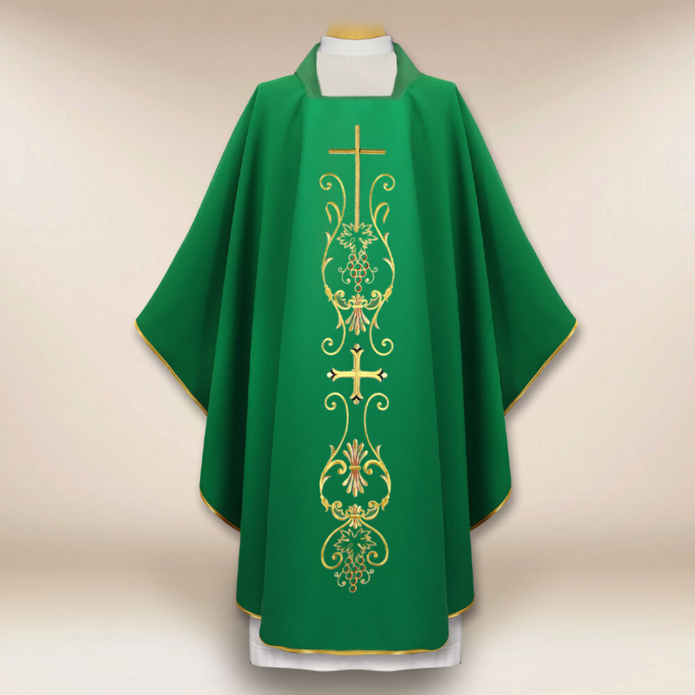 Ornat liturgiczny z motywem krzyża