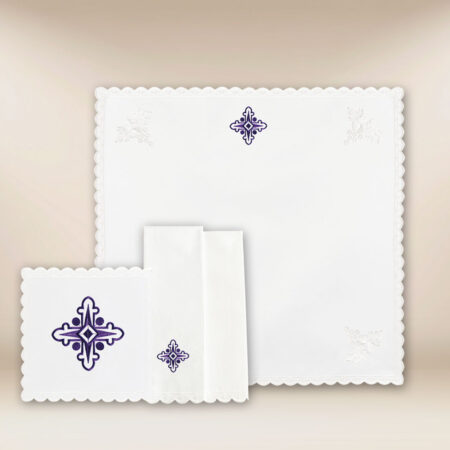 Ropa de altar para el cáliz con bordado morado